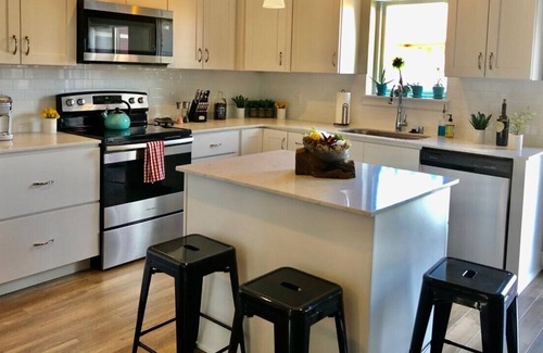 Billings House | *Entire home in gated community for extended stay*