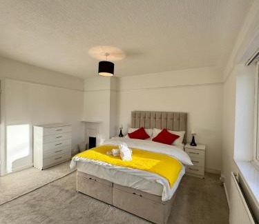 Birmingham House | Entire home in Perry Bar,Birmingham,United Kingdom