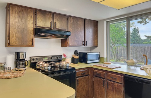 East Port Orchard House | Entire home in Port Orchard, Washington with Game Room, Fire Pit and RV Parking