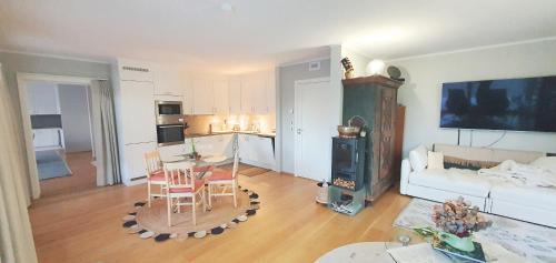 Horten Apartment | Entire Home - Unique Quiet Quality Near the Sea