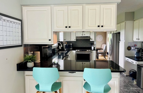 Stormstown House | Entire Home with Hot Tub, only 15 minutes from PSU and State College