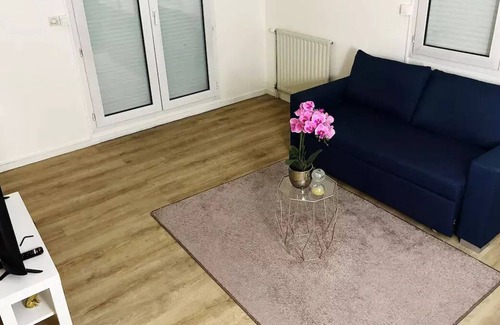 Bearn Apartment | Entire house bedroom + Living Room+ equiped kictchen