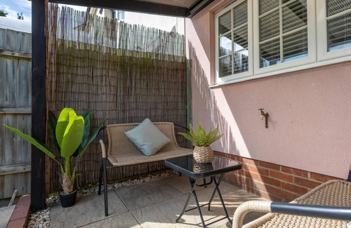 Colchester House | Entire House in Colchester - Dickenson