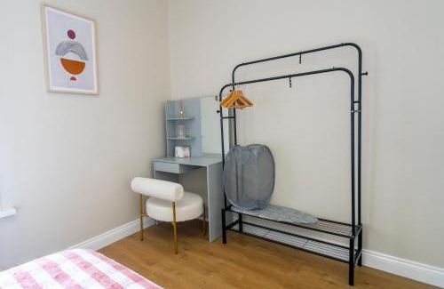Birkenhead House | Entire House-Merseyside-Liverpool