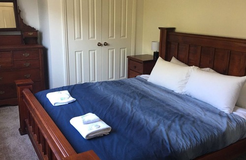 Blackwood House | Entire house - Sleeps 15