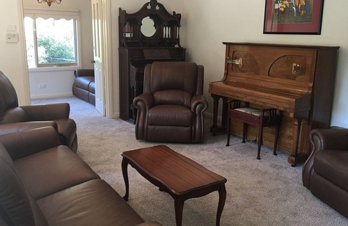 Blackwood House | Entire house - Sleeps 15