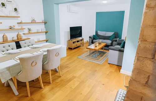 Birmingham House | Entire luxury home free parking free WiFi 2 bedrooms in Birmingham