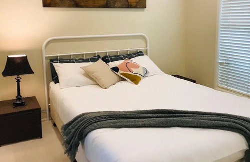 Gwandalan House | Entire place for your work trip or holiday