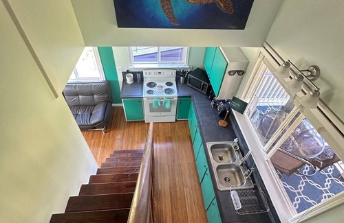 Fern Acres House | Entire Place & King Sized Bed