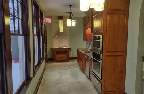 Brown County Villa | Entire Restored 10 bedroom Hotel! Located on 62 acre resortn