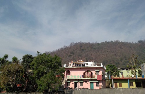 Rishikesh Apartment | Entire Serviced Apartment with Hill View
