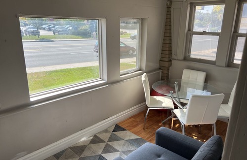 Walkerville Apartment | Entire Unit with 2 beds in the centre of the city