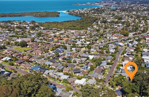 Wamberal Apartment | Entire Upper Deck - Million Dollar Views