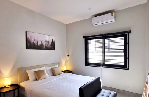 Kanchanaburi House | EntireHome 180m2 10 mins to RiverKwaeBridge Old City