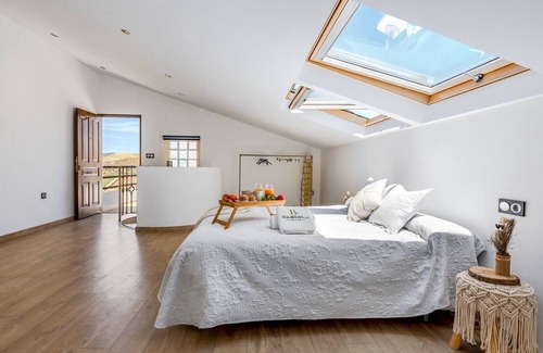 Salar Villa | Entre Olivos Salar by Ruralidays