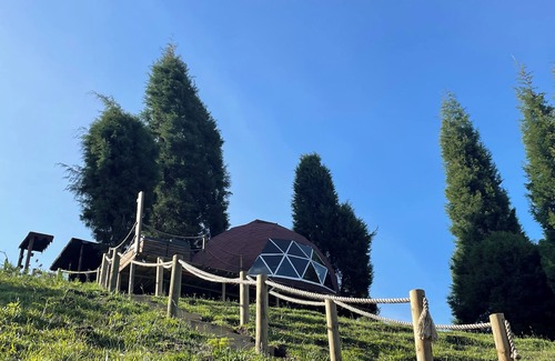 Guarne RV Rental | Entre-pinos Glamping Aeropuerto Wifi Vista 360º