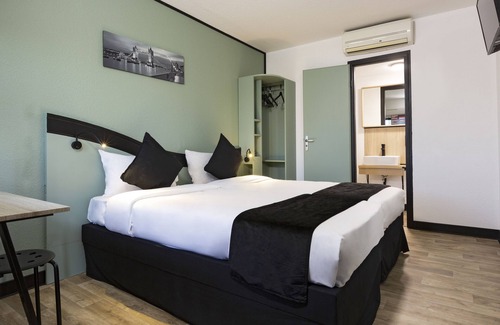 Mainvilliers Hotel | Enzo Hotels Chartres Mainvilliers By Kyriad Direct