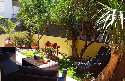 Irakleio Apartment | Ηome & Garden with parking close to Olympic Stadium