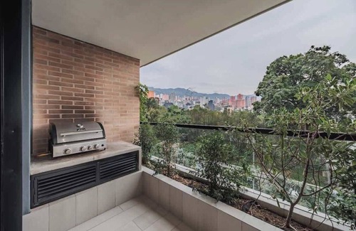 Lalinde Apartment | |EP| Spacious Apt W/Gym, Balcony, pool/Views