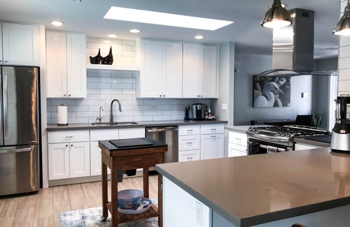 Park Scottsdale One House | Epic Getaway – Heated Pool, 86” Smart TV, Wolf Den, PS5 + 5 Min to Old Town