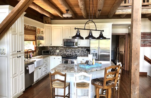 Blairsville Cabin | Epic Lake Playground in B.R. Mountains - Union County License #022178