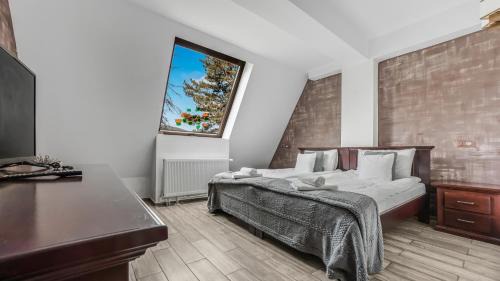 Piatra Neamt House | Equilibrium Restart