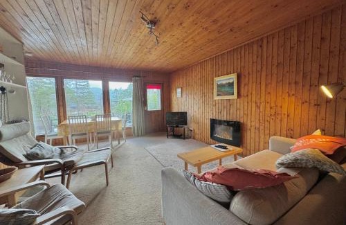 Torlundy Apartment | Equinox Cabin