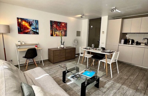 Apoquindo Apartment | Equipado Estudio en Los Dominicos