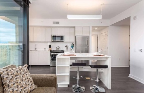 Reston Apartment | Equipped Kitchen& In-unit Washer/D | near IAD & Spring Hill