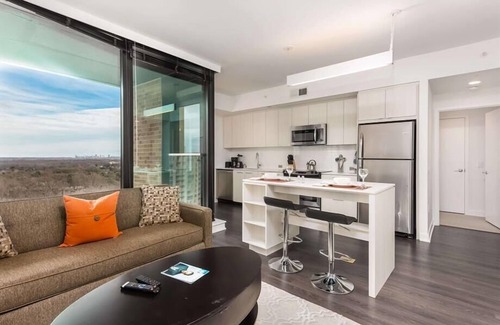 Reston Apartment | Equipped Kitchen& In-unit Washer/D | near IAD & Spring Hill