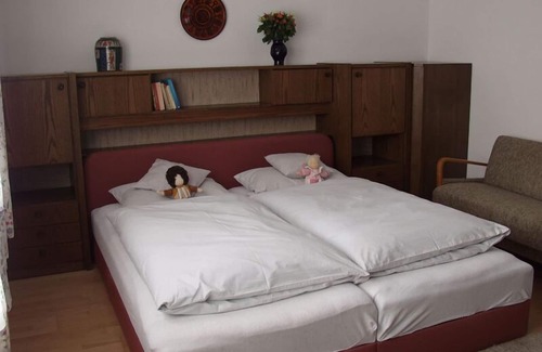 Inzell Apartment | Erdgeschosswohnung München für 5 Personen, 2 Schlafzimmer, Terrasse, 100 m²
