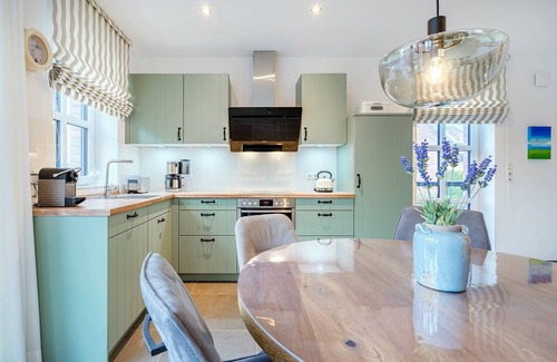 Greetsiel House | Erholung Pur: Entspannen im Modernen Friesenhaus "tidehuus"