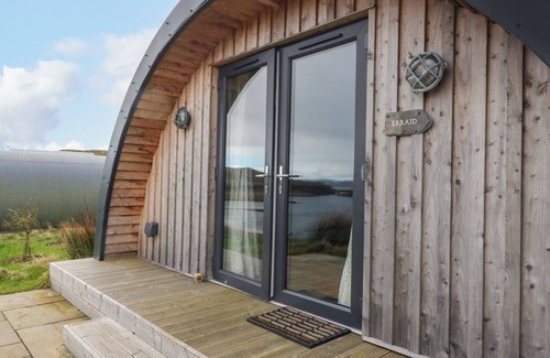 Isle of Luing Cottage | ERRAID, pet friendly, with a garden in Cullipool, Isle Of Luing