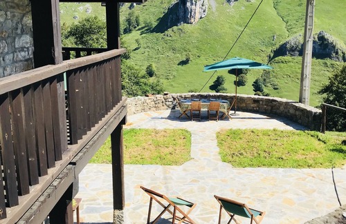 San Roque de Riomiera House | House with impressive stone lookout suspended in the mountain and views