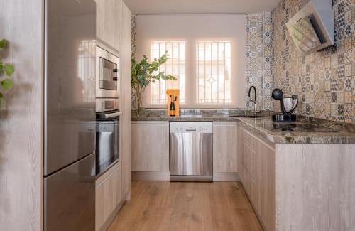 Alfacar House | Escapada Refrescante con Jacuzzi, Barbacoa y Chimenea