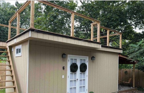 Northeast Yonkers Cabin | "Escape the City Bustle: Tranquil Cabin Retreat Just Outside NYC"