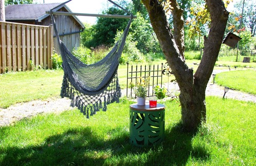 Fort Erie House | Escape the City - Serenity awaits in historic Fort Erie. Minutes from Niagara