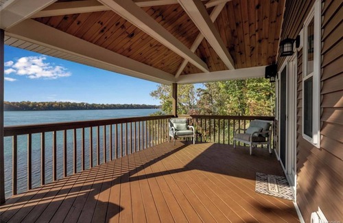 Youngstown Cabin | Escape to a Cozy Cabin on the River – Relax & Unwind!