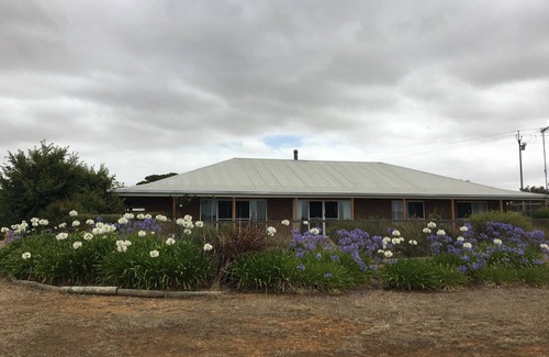 Macgillivray House | Escape to Hilltop Lodge - Kangaroo Island.