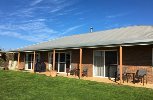 Macgillivray House | Escape to Hilltop Lodge - Kangaroo Island.