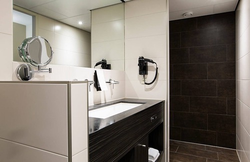 Berg en Dal Hotel | Escape to Nature | Scenic Hotel Room with Views of the Dutch Forest!