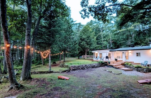 Havelock-Belmont-Methuen Cottage | Escape to Serenity: Your Private Waterfront Retreat on Lake Kasshabog!
