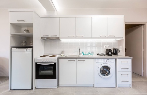 Kiveri Apartment | Escape to Your Private Oasis: Experience Living at Aroma#1 on Your Next Getaway!