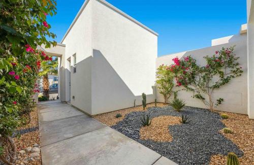 Palm Springs Villa | Escena Golf Course Haven - Modern 3bed/3bath Home