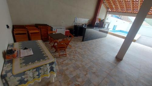 Conjunto Habitacional Guapiranga House | Espaço família