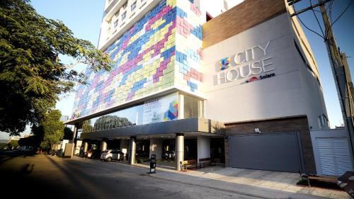 Barreiras Apartment | Estúdios modernos no City House by WeHousy