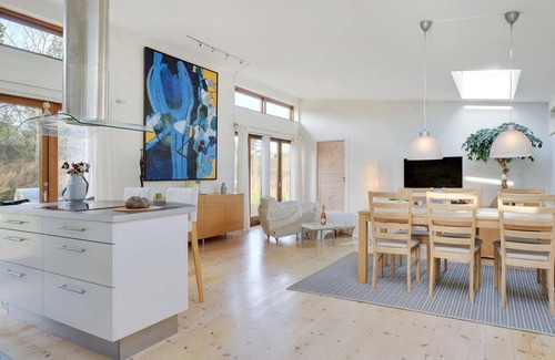 Melby House | "Esta" - from the sea by Interhome