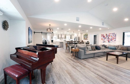 Bonita Springs House | Estate pool home minutes from the beach, shopping and restaurants