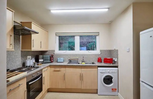 Fort William Apartment | Etive, Beautiful Lochside Apartment with balcony