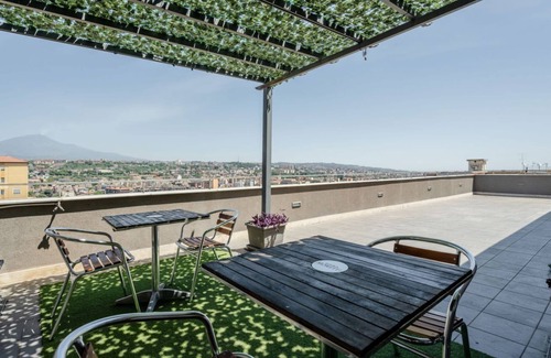 Monte Po-Nesima-San Leone-Rapisardi Apartment | Etna View Superior Flat with Terrace and Jacuzzi